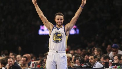 世预赛手机观看平台-【观察】赛季首月颁奖典礼 库里MVP勇士获三大奖